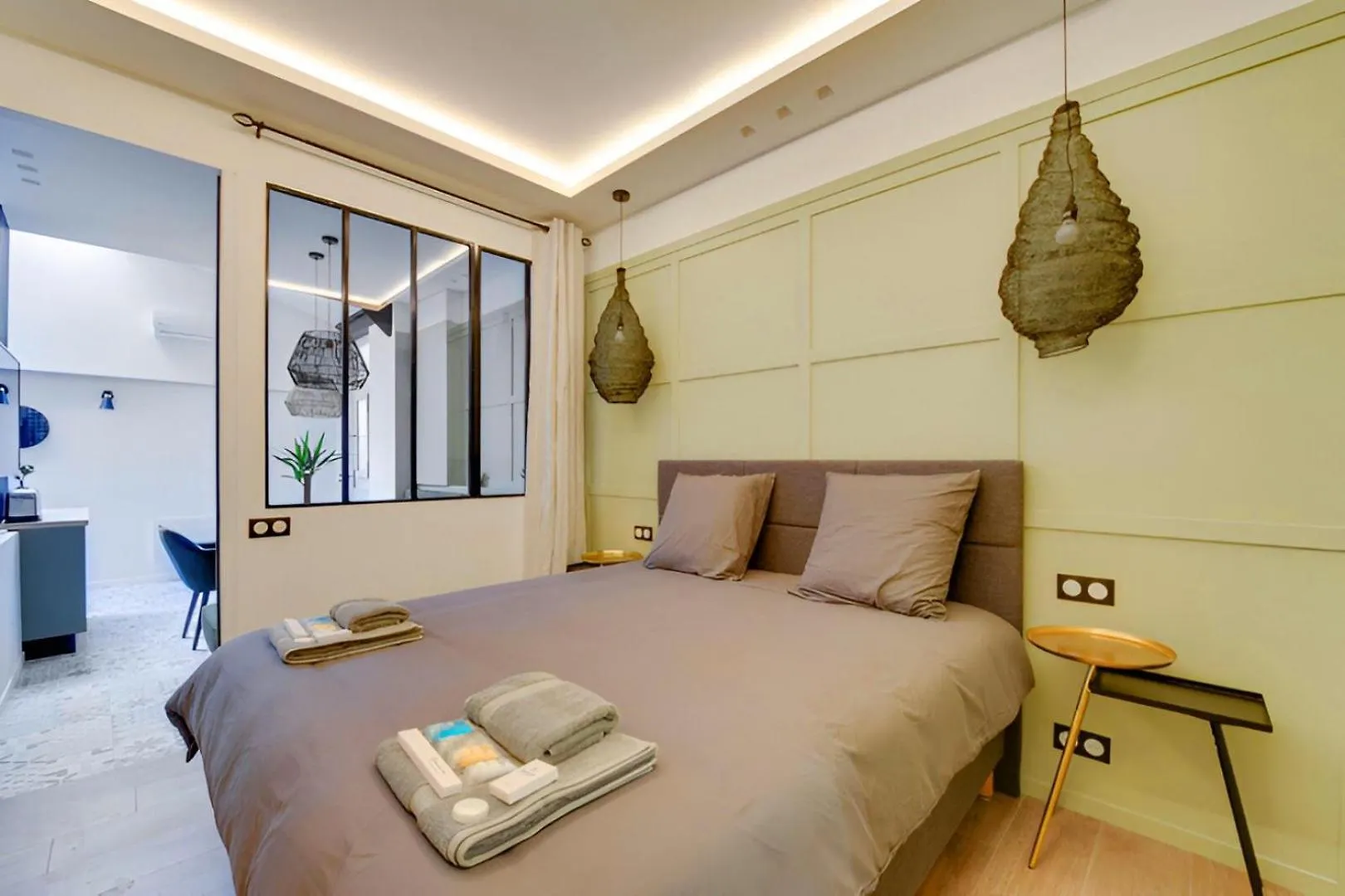 Bluestay 40 - Superb Apartment In Paris France